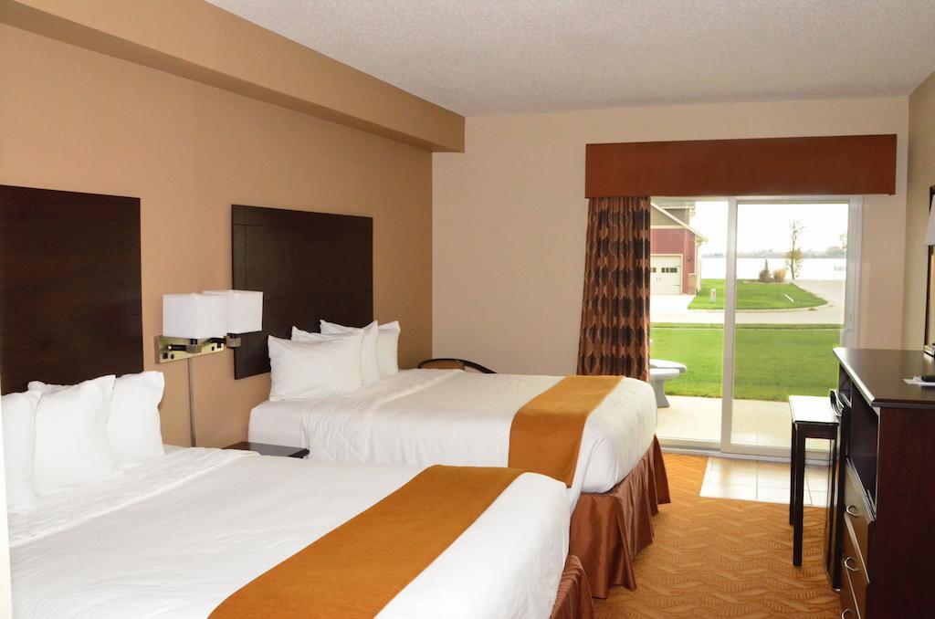 Cobblestone Inn & Suites - Lake View Kamer foto