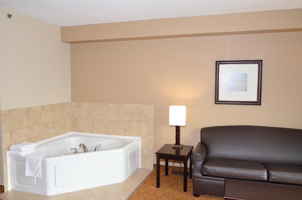 Cobblestone Inn & Suites - Lake View Kamer foto