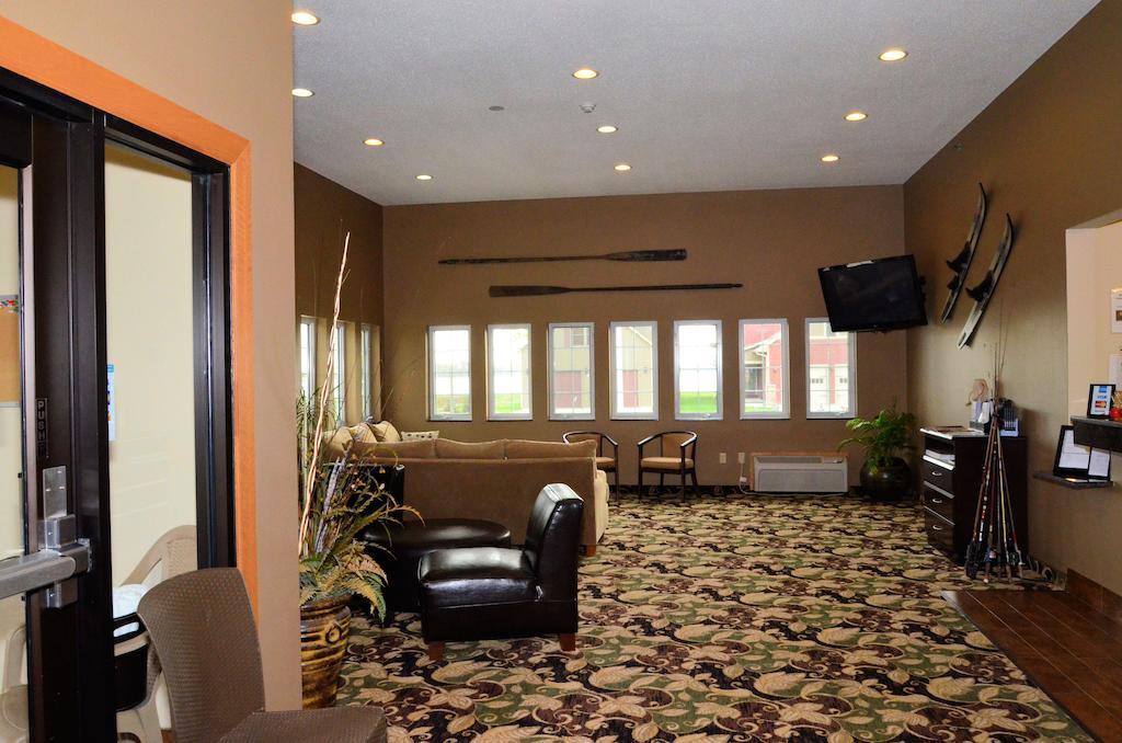 Cobblestone Inn & Suites - Lake View Buitenkant foto